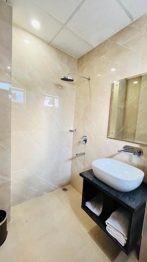 Hotel Ekas 4*