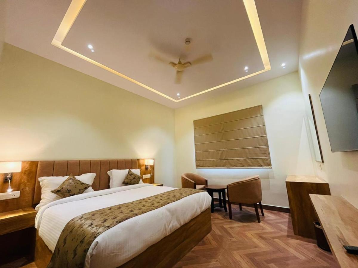 Ekas Hotel 4*
