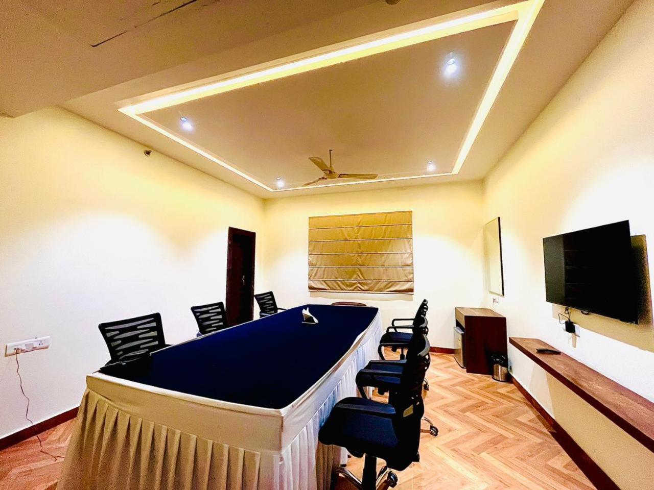 Ekas 4* Lucknow