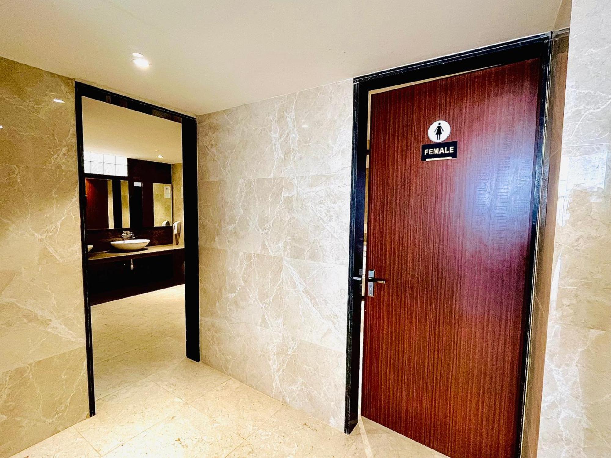 Hotel Ekas Lucknow